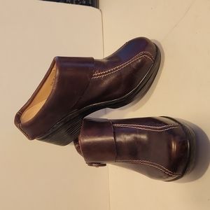 Women's Brown Leather Clogs